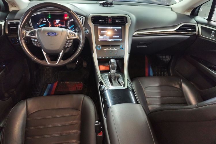 福特 蒙迪欧 2013款 2.0L GTDi200时尚型中控内饰7002