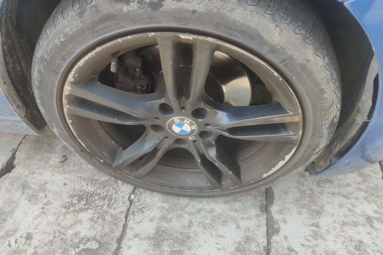 宝马3系 2017款 320i M运动型车身外观6007