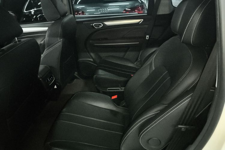 广汽传祺 传祺M6 2023款 PRO 270T DCT豪华版中控内饰21