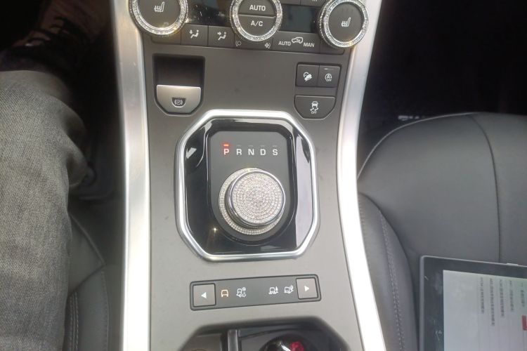 路虎 揽胜极光 2018款 240PS SE 智耀版局部细节18