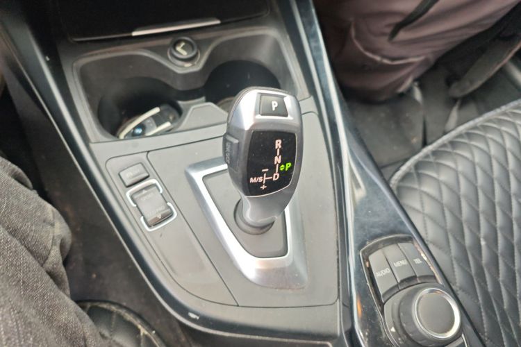 宝马1系(进口) 2013款 改款 116i 领先型中控内饰18