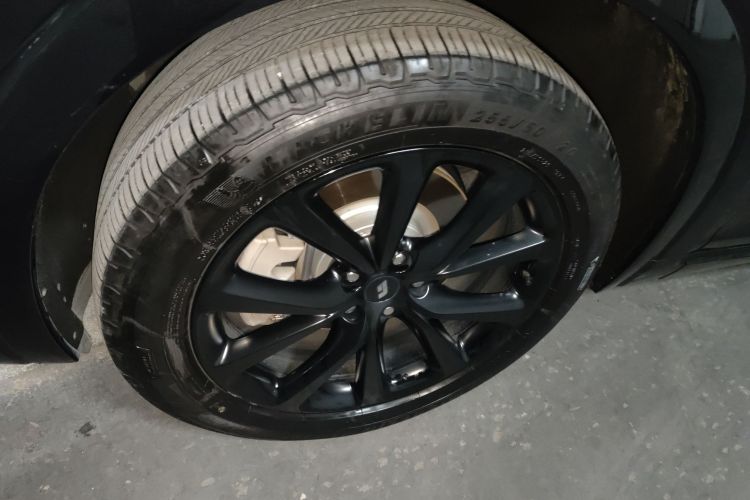 理想汽车 理想ONE 2020款 增程6座版车身外观6007