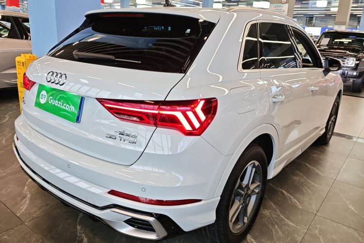 奥迪Q3 2024款 35 TFSI 进取动感型车身外观7