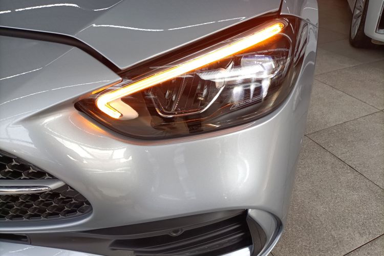 奔驰C级 2023款 改款二 C 260 L 运动版局部细节36