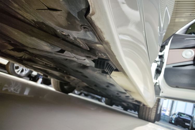 宝马1系 2022款 125i M运动曜夜版局部细节9001