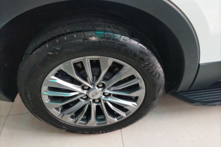 凯迪拉克XT4 2024款 28T 两驱豪华型车身外观6008