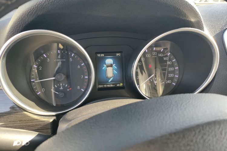 哈弗H9 2015款 2.0T 四驱豪华型 7座中控内饰14