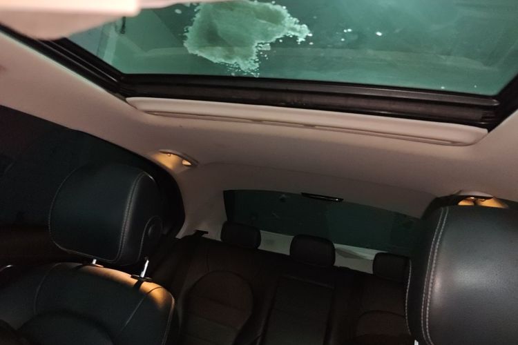 奔驰C级 2015款 C 180 L 运动型局部细节22