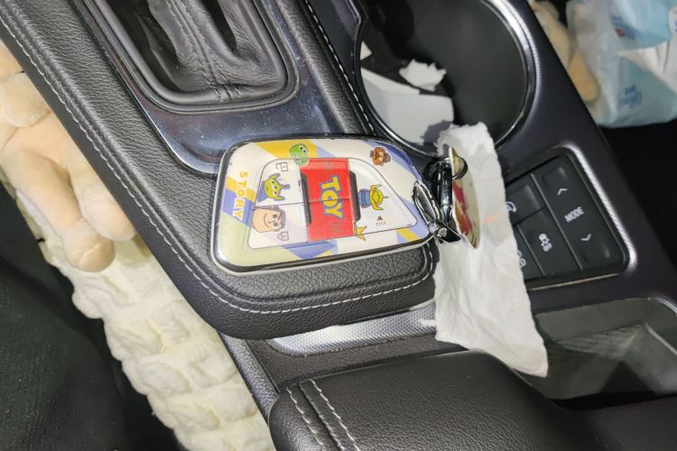 凯迪拉克CT4 2021款 28T 豪华型中控内饰11