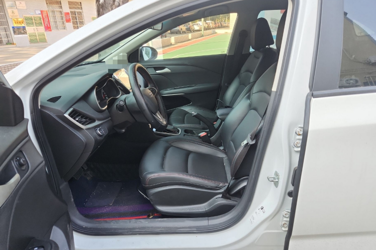 雪佛兰 科鲁泽 2020款 轻混 Redline 320T 双离合欢快版中控内饰19