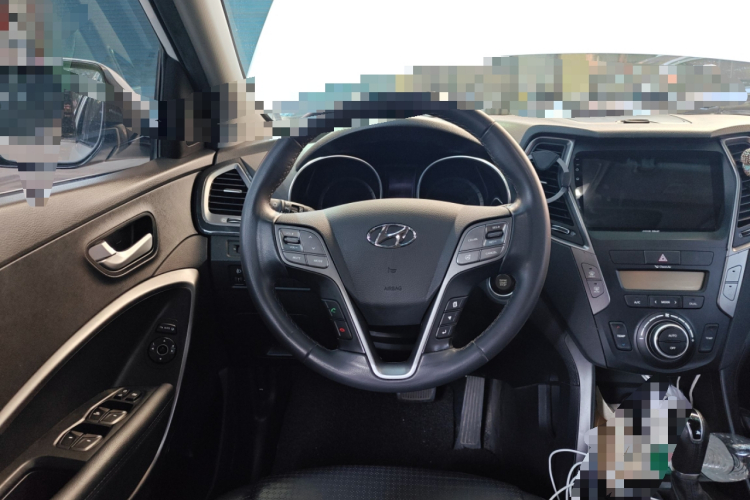 现代 胜达 2013款 2.4L 自动两驱智能型中控内饰13