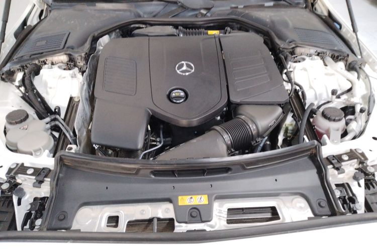 奔驰C级 2022款 C 260 L 皓夜运动版机舱底盘24