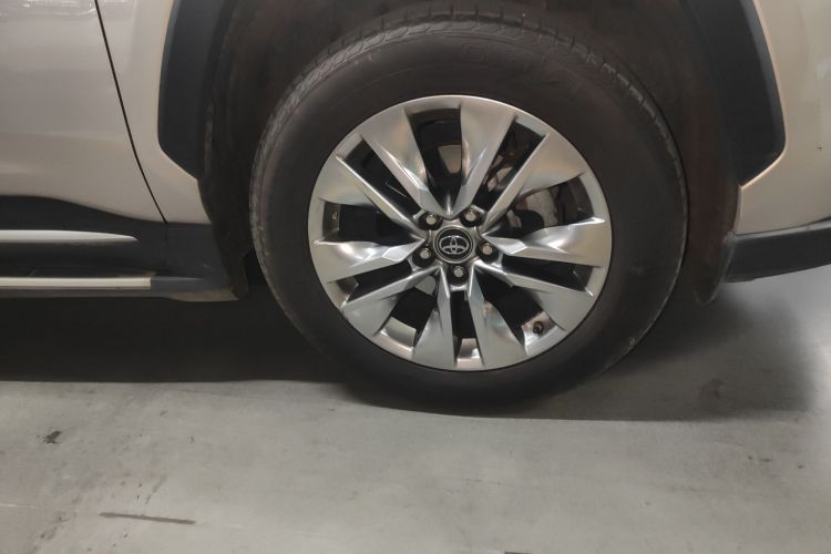 丰田 威兰达 2021款 2.0L CVT四驱豪华版车身外观10