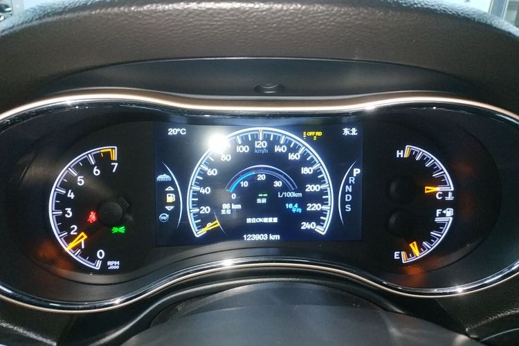 Jeep 大切诺基(进口) 2014款 3.6L 精英导航版中控内饰14