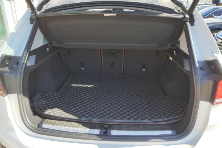 宝马X1 2022款 sDrive25Li 领先型机舱底盘23