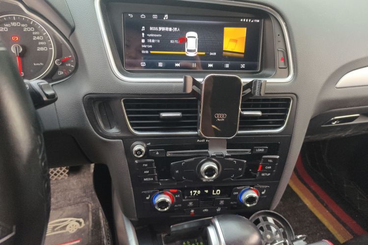 奥迪Q5 2016款 40 TFSI 技术型中控内饰16