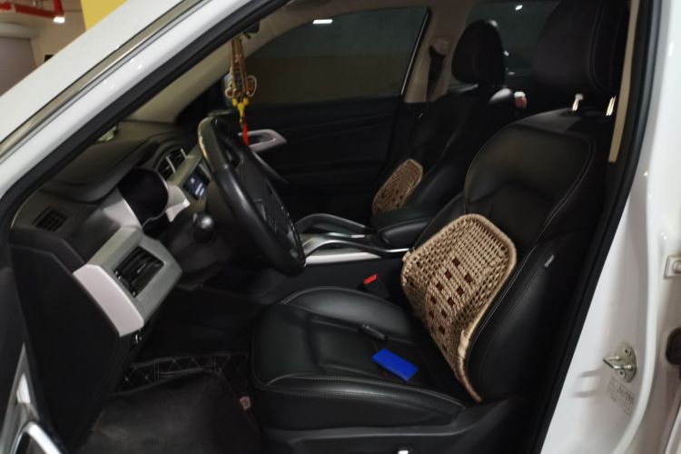 吉利汽车 博越 2018款 1.8TD 自动两驱智联型4G互联版中控内饰19