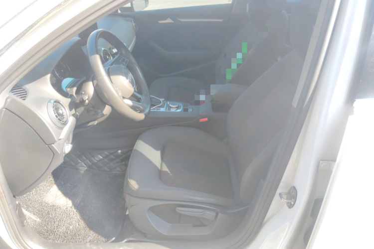 奥迪A3 2020款 改款 Sportback 35 TFSI 进取型 国VI中控内饰19