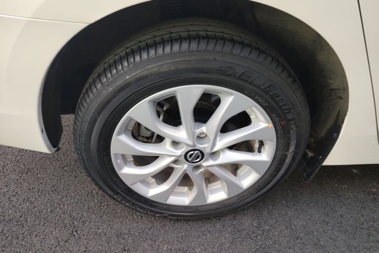 日产 轩逸 2024款 改款 经典 1.6XE CVT舒适版车身外观6008