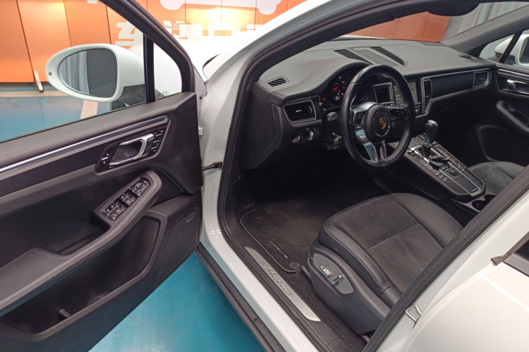 保时捷 2016款 Macan 2.0T中控内饰20