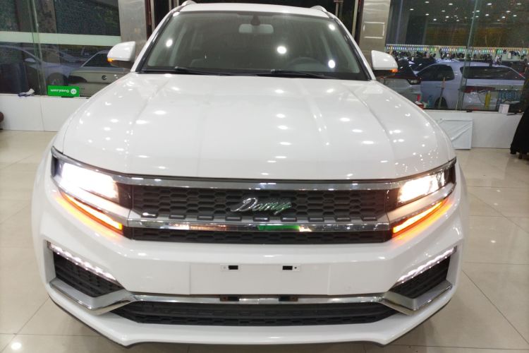 众泰 大迈X7 2017款 1.8T DCT尊贵型车身外观2