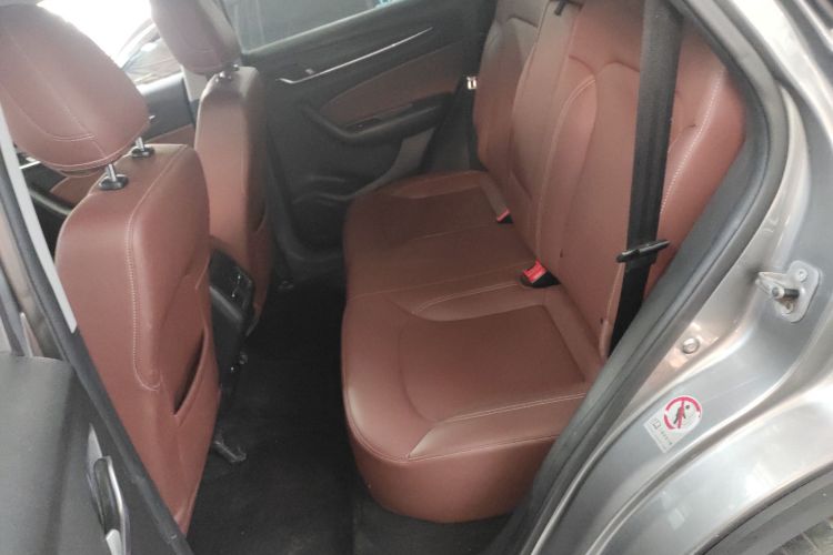 中华V6 2018款 1.5T 自动尊贵型中控内饰7004