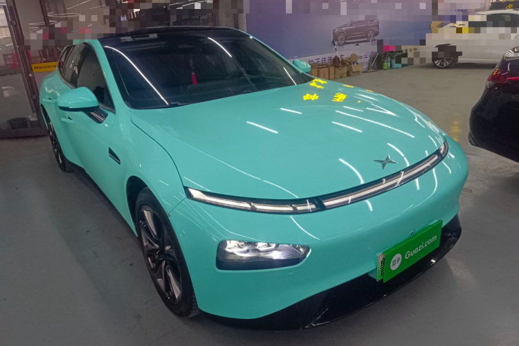 小鹏P7 2020款 586N车身外观3