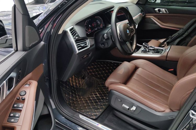 宝马X5(进口) 2021款 xDrive40i M运动套装中控内饰20