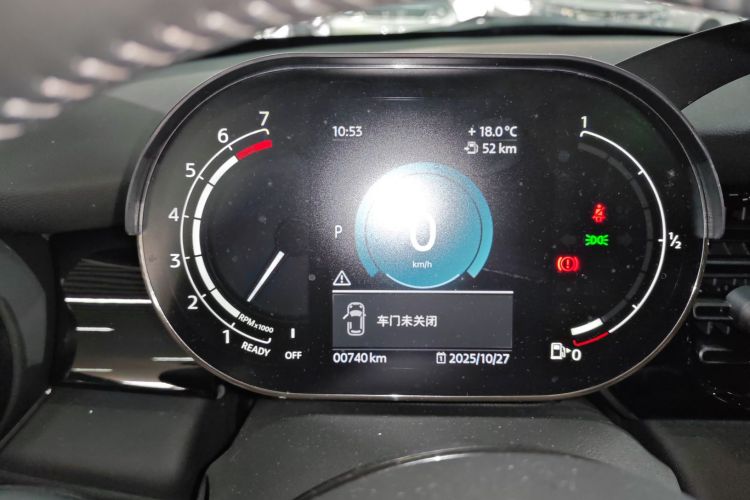 MINI 2023款 改款 2.0T COOPER S 艺术家 五门版局部细节14