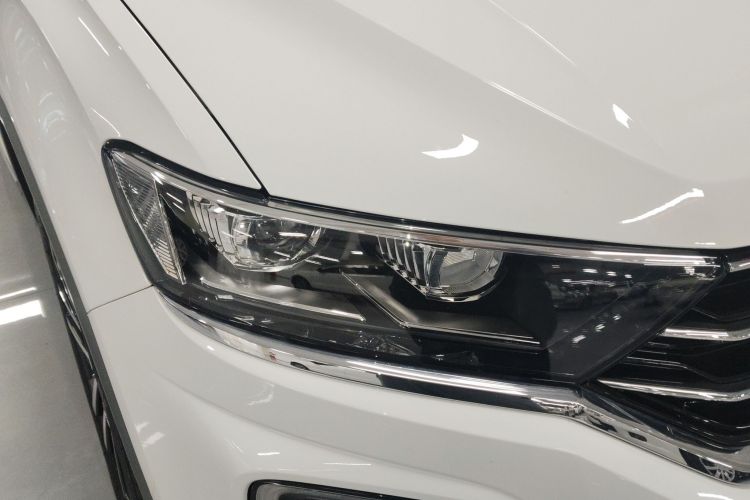 大众 T-ROC探歌 2020款 280TSI DSG两驱舒适型车身外观8