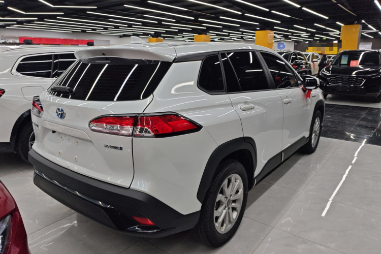 丰田 锋兰达 2023款 2.0L 智能电混双擎 领先版车身外观7