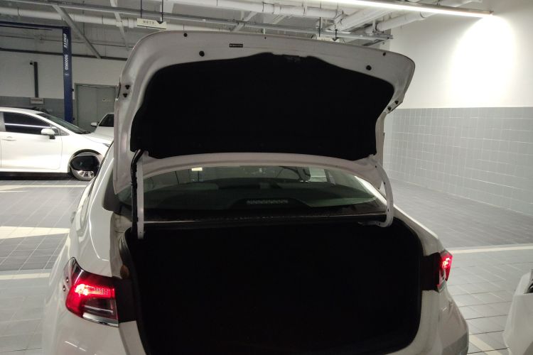 丰田 卡罗拉 2023款 1.2T 先锋版局部细节23