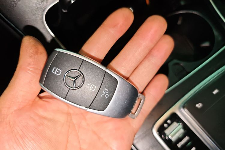 奔驰C级 2019款 C 260 L 运动版中控内饰7001