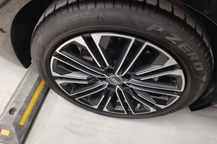 奥迪A6L 2024款 45 TFSI quattro 尊享致雅型车身外观6008