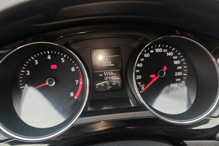 大众 速腾 2015款 1.6L 手动舒适型中控内饰14