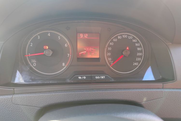 大众 桑塔纳 2018款 1.5L 手动风尚版中控内饰15