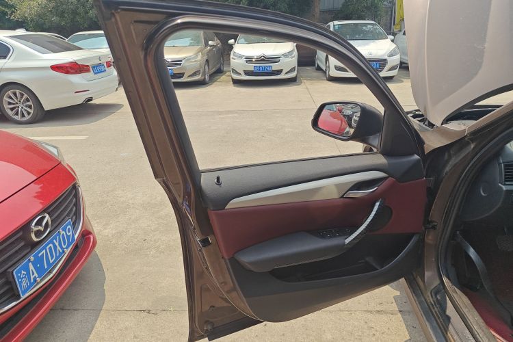 宝马X1 2013款 sDrive18i 时尚型中控内饰47