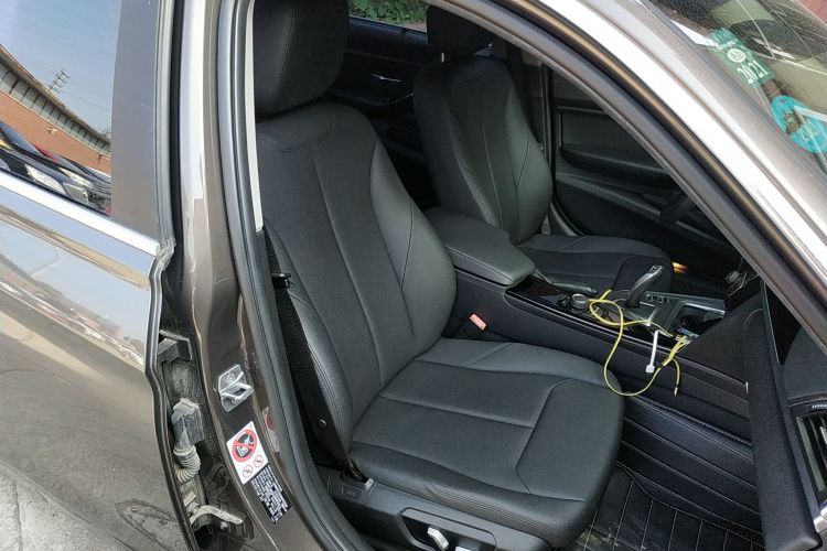 宝马3系 2017款 320Li 时尚型中控内饰41