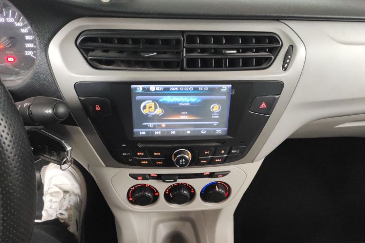 雪铁龙 爱丽舍 2014款 1.6L 自动舒适型局部细节16