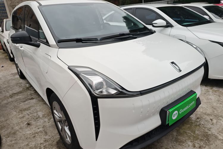 奔腾NAT 2023款 PRO 舒享出行加长版 425km车身外观3