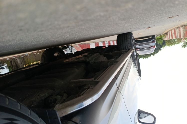 丰田 RAV4荣放 2015款 2.5L 自动四驱精英版局部细节9002