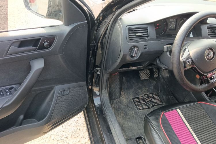 大众 桑塔纳 2021款 1.5L 自动风尚版中控内饰20