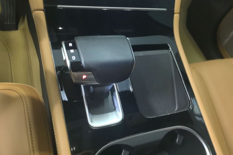 理想汽车 理想ONE 2021款 增程6座版中控内饰18