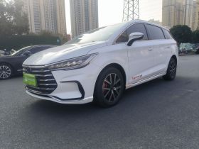 比亚迪 宋MAX新能源 2022款 DM-i 105KM 尊荣型