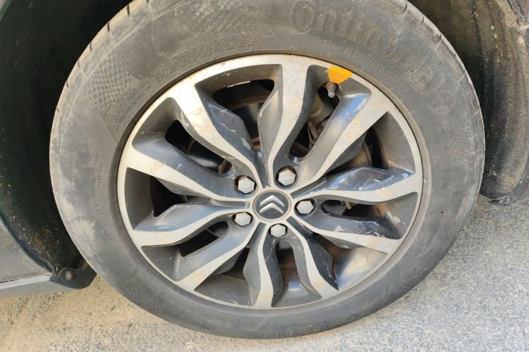 雪铁龙C5 2014款 1.6T 自动尊贵型车身外观10