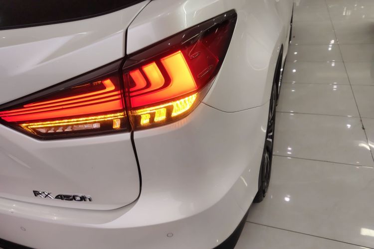 雷克萨斯RX 2020款 改款 450h 四驱典雅版车身外观6006