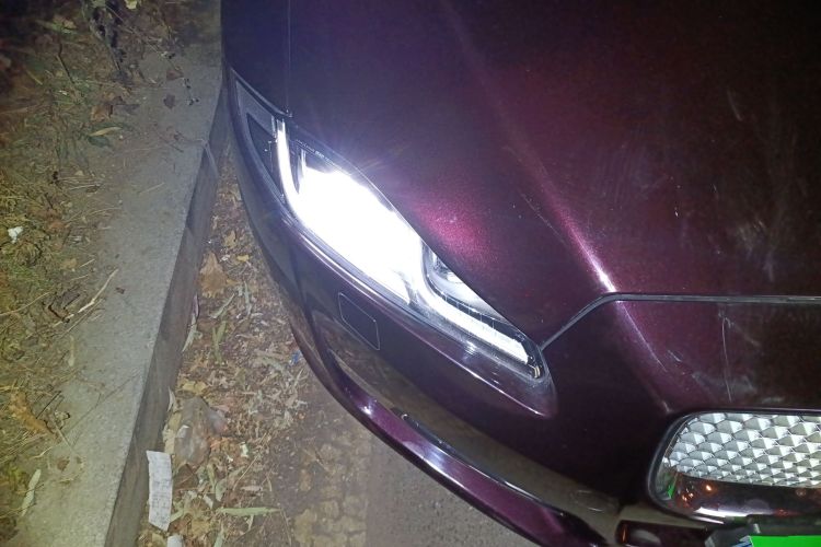 捷豹XJ 2016款 XJL 2.0T 两驱典雅商务版车身外观8