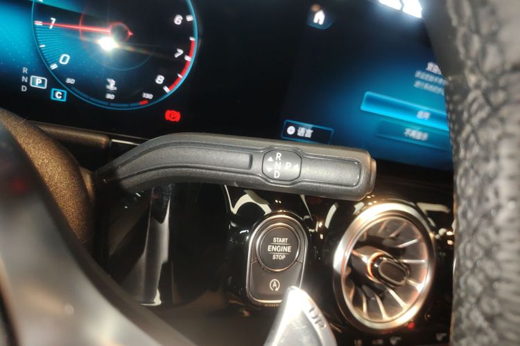 奔驰GLA AMG 2021款 AMG GLA 35 4MATIC中控内饰18
