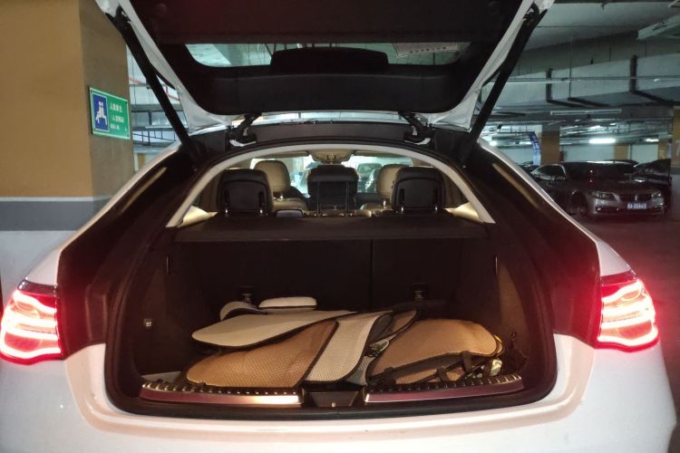 奔驰GLE轿跑 2017款 GLE 320 4MATIC 轿跑SUV局部细节23