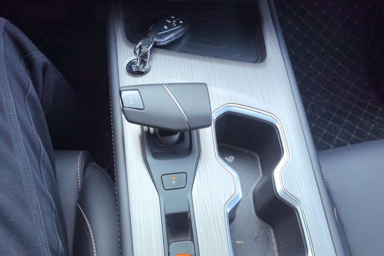 长安X7 PLUS 2024款 1.5T 自动尊耀型 7座中控内饰18